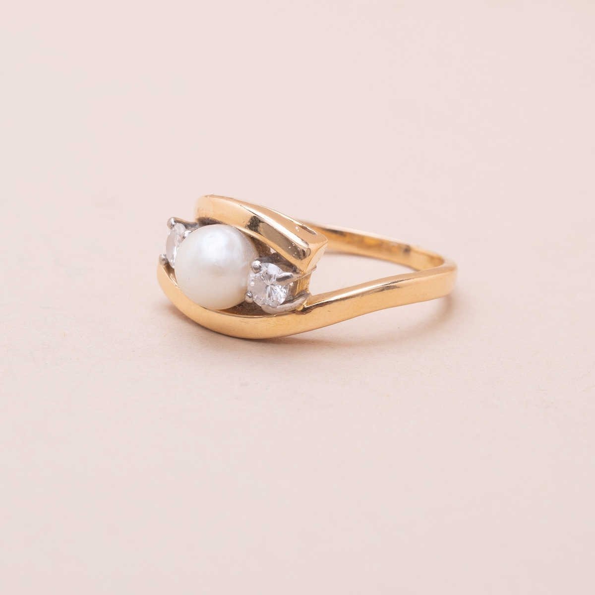 Gold And Platinum Eye Pearl Ring-photo-2