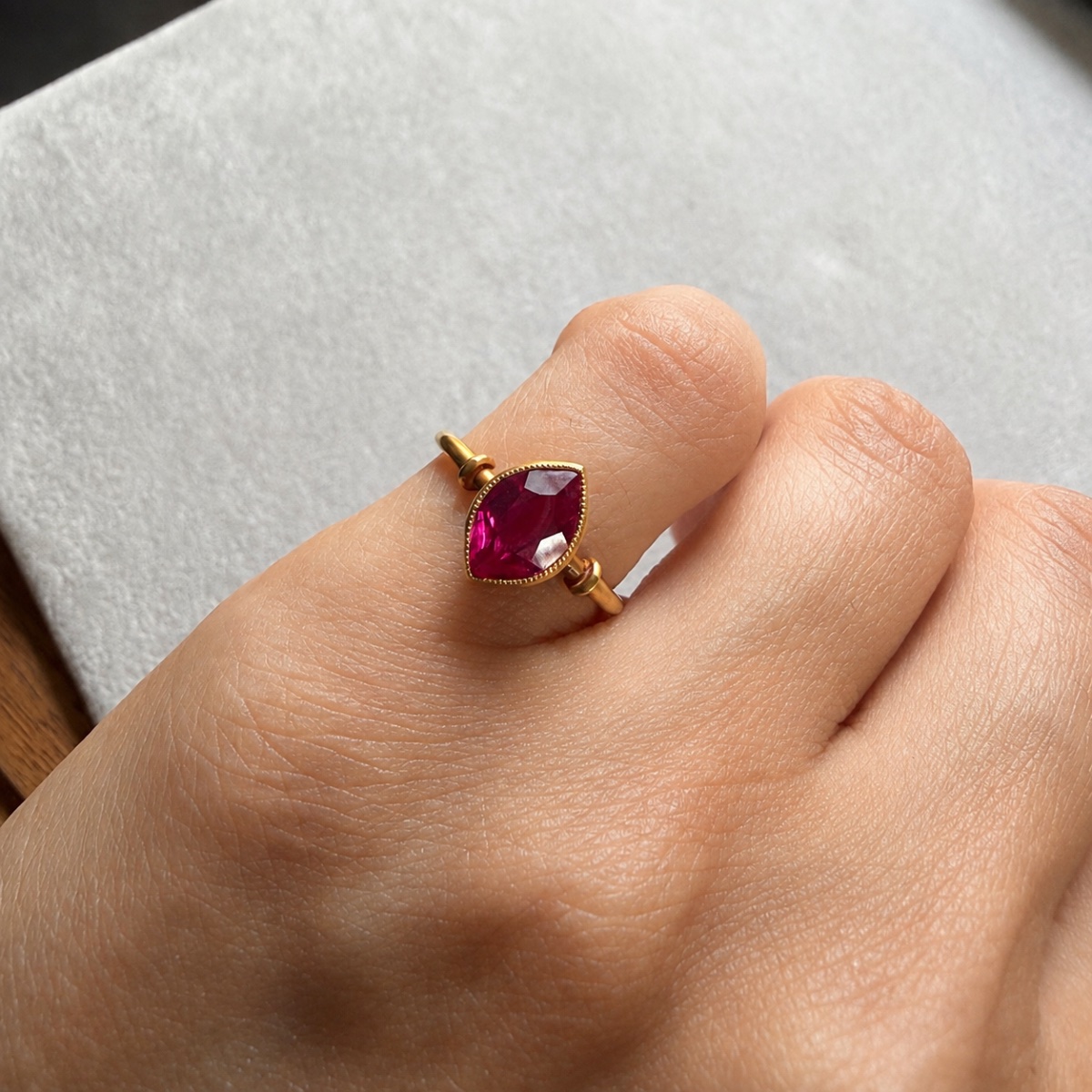 Bague Ancienne de Jeune Fille Rubis de Verneuil-photo-1