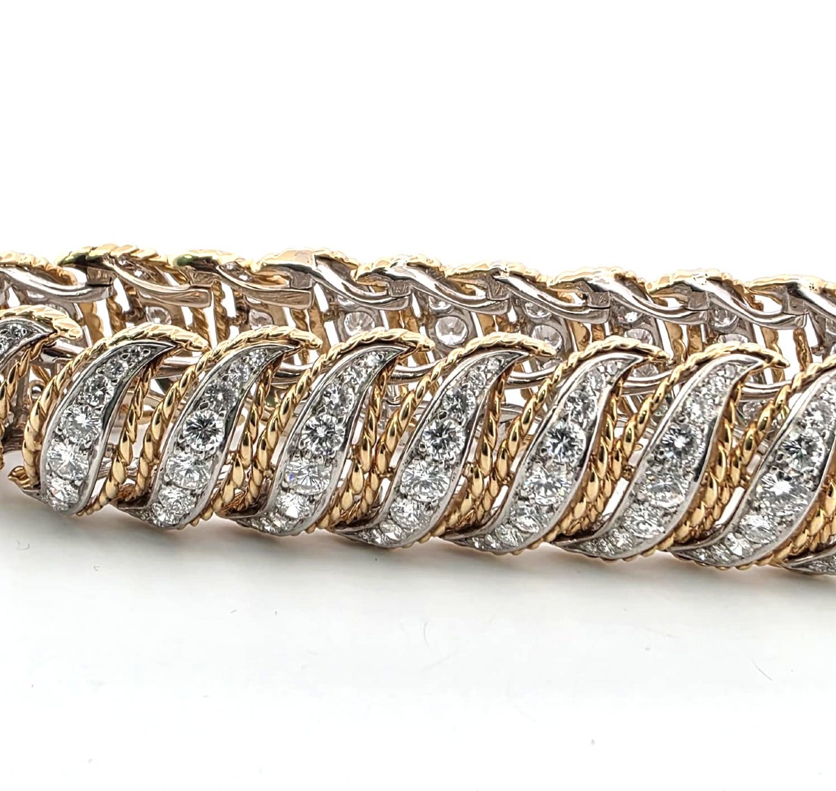 40' - 50' Platinum And Gold Diamond Bracelet-photo-2