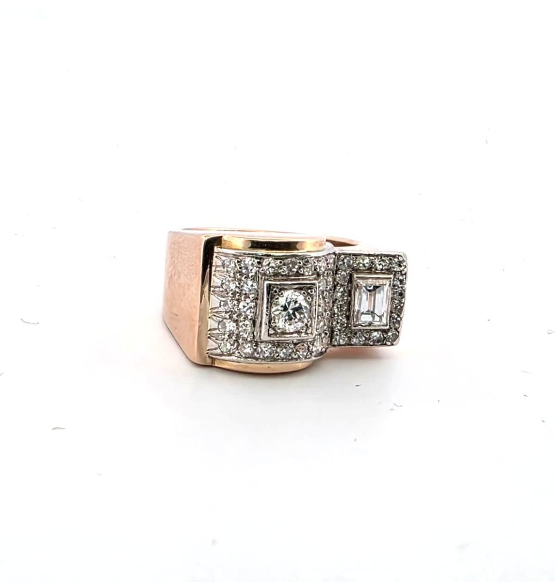 Vintage 18kt Rose Gold Ring With Prominent Diamonds-photo-2