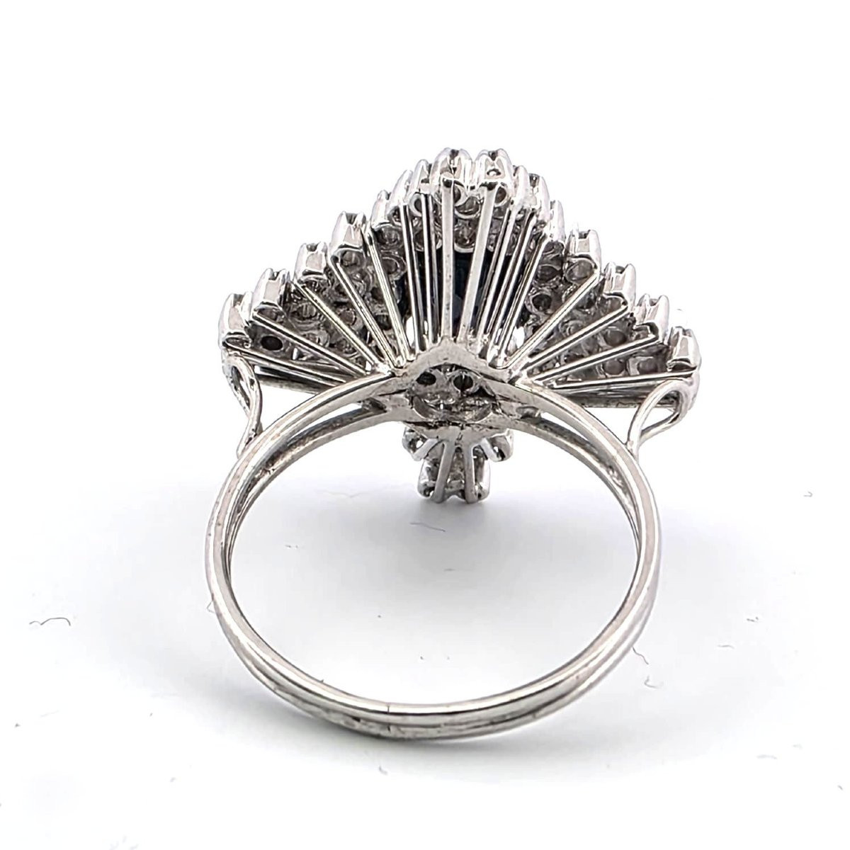 18kt White Gold Ring With Sapphire And Diamonds-photo-1