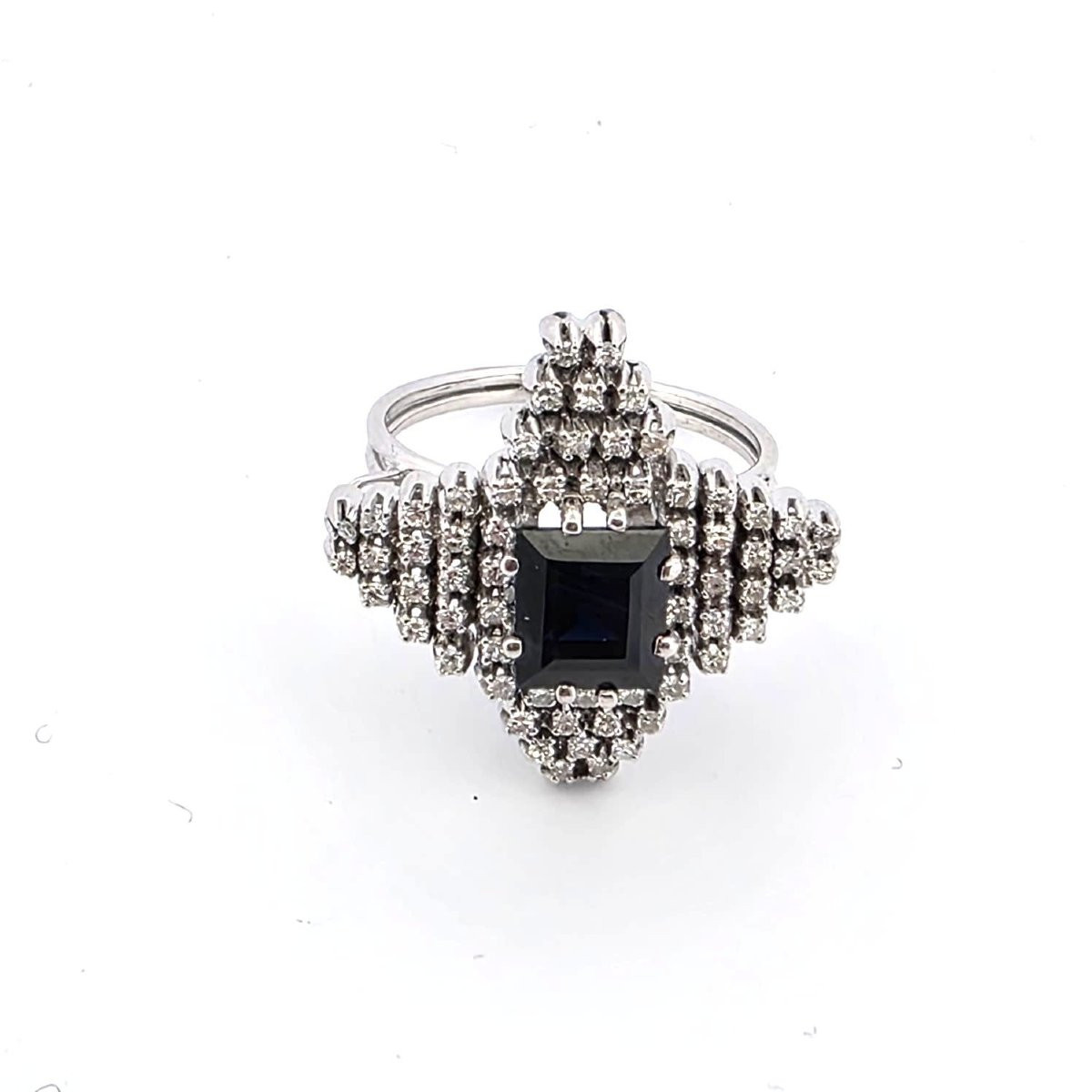 18kt White Gold Ring With Sapphire And Diamonds-photo-3