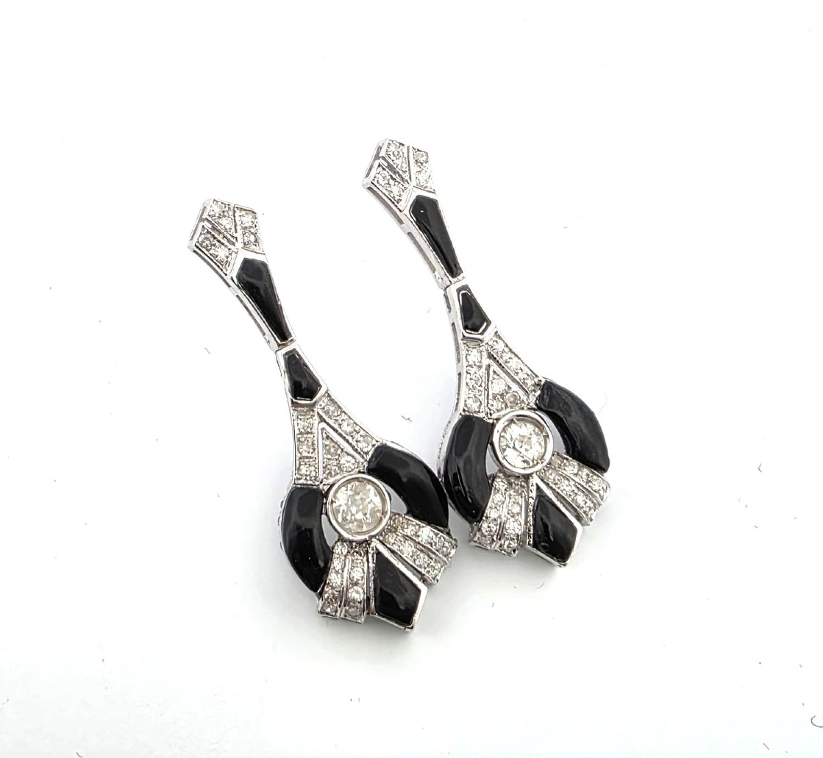 18kt White Gold Art Deco Earrings With Diamonds And Onyx In The 1930s-photo-2