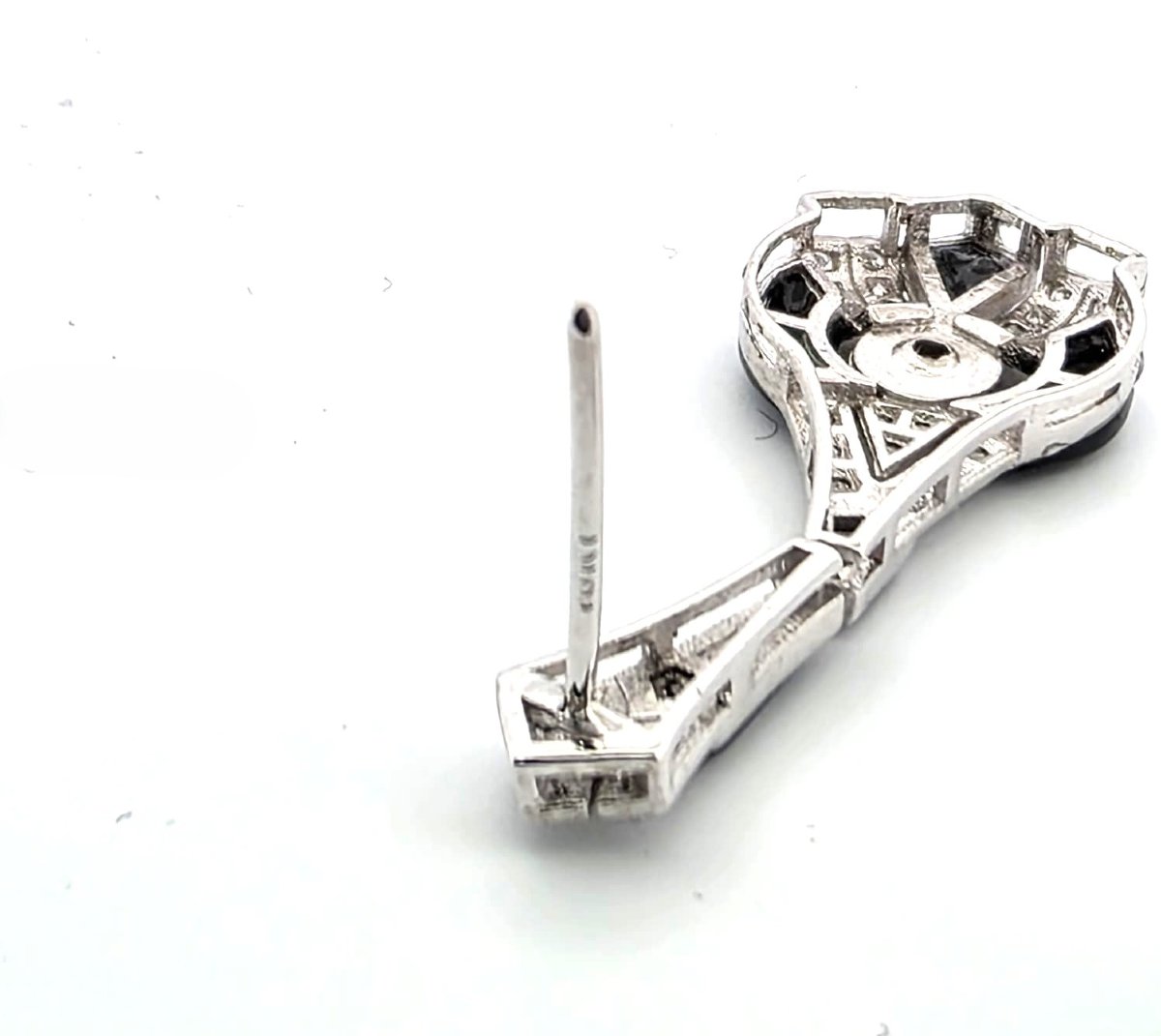 18kt White Gold Art Deco Earrings With Diamonds And Onyx In The 1930s-photo-4