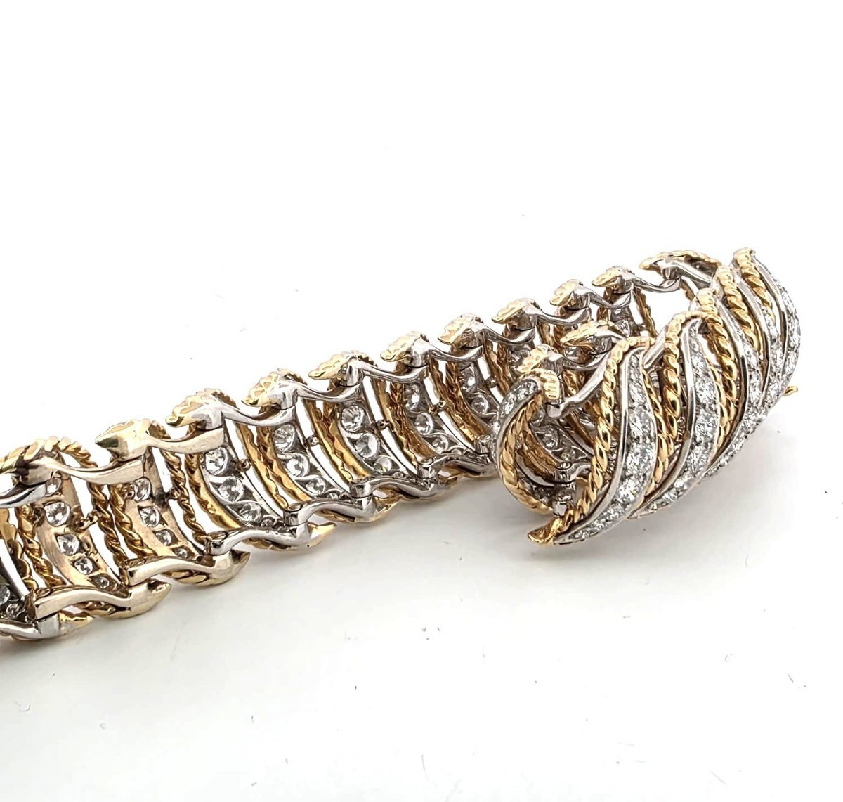 40' - 50' Platinum And Gold Diamond Bracelet-photo-2