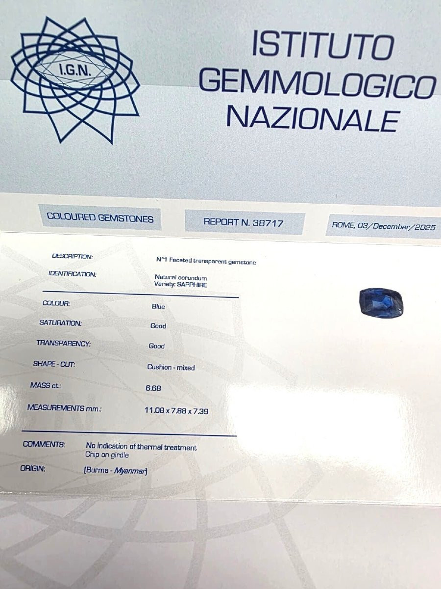 Bague en or blanc 18 carats avec saphir naturel birman et diamants-photo-2