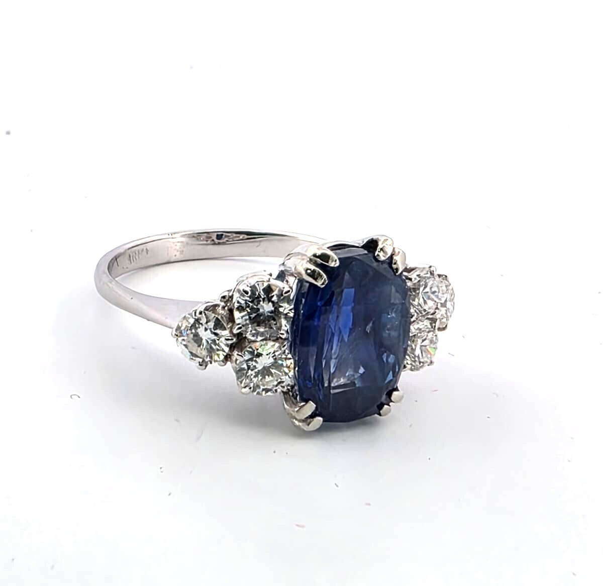 Bague en or blanc 18 carats avec saphir naturel birman et diamants-photo-7