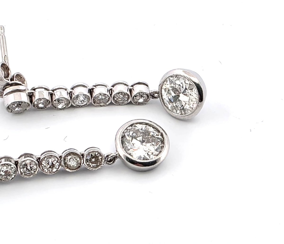 Boucles d’oreilles en or blanc 18kt avec des diamants importants-photo-2