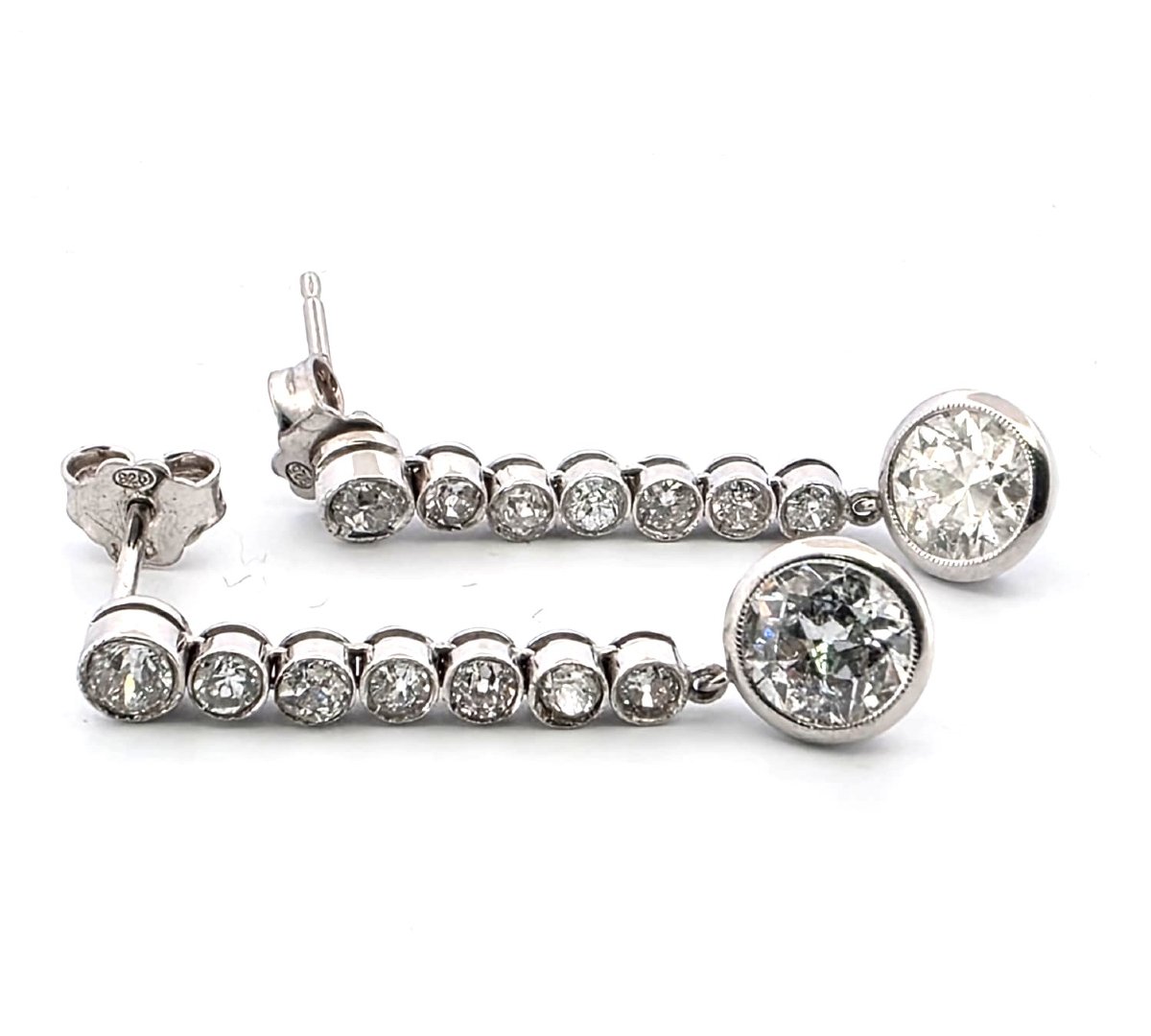 Boucles d’oreilles en or blanc 18kt avec des diamants importants-photo-4