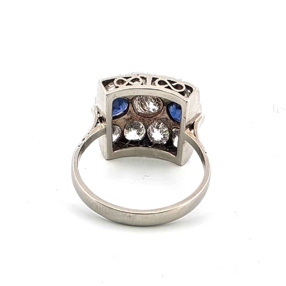 Bague en or blanc 18kt avec saphirs et diamants-photo-2