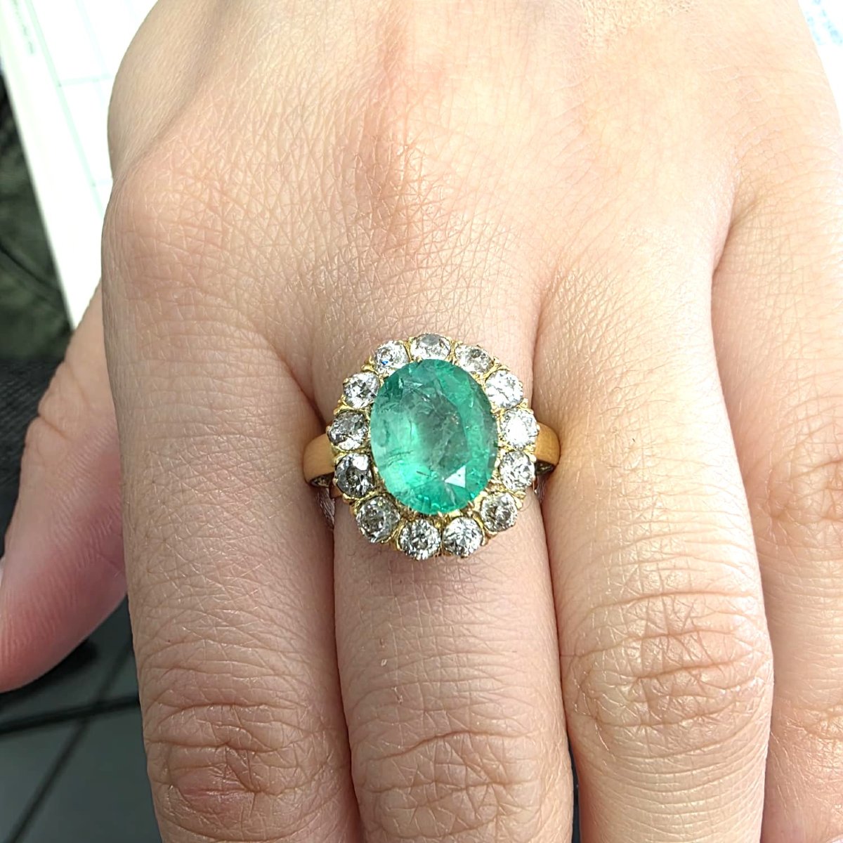 18-karat Yellow Gold Ring With A Central Emerald And Diamonds-photo-1