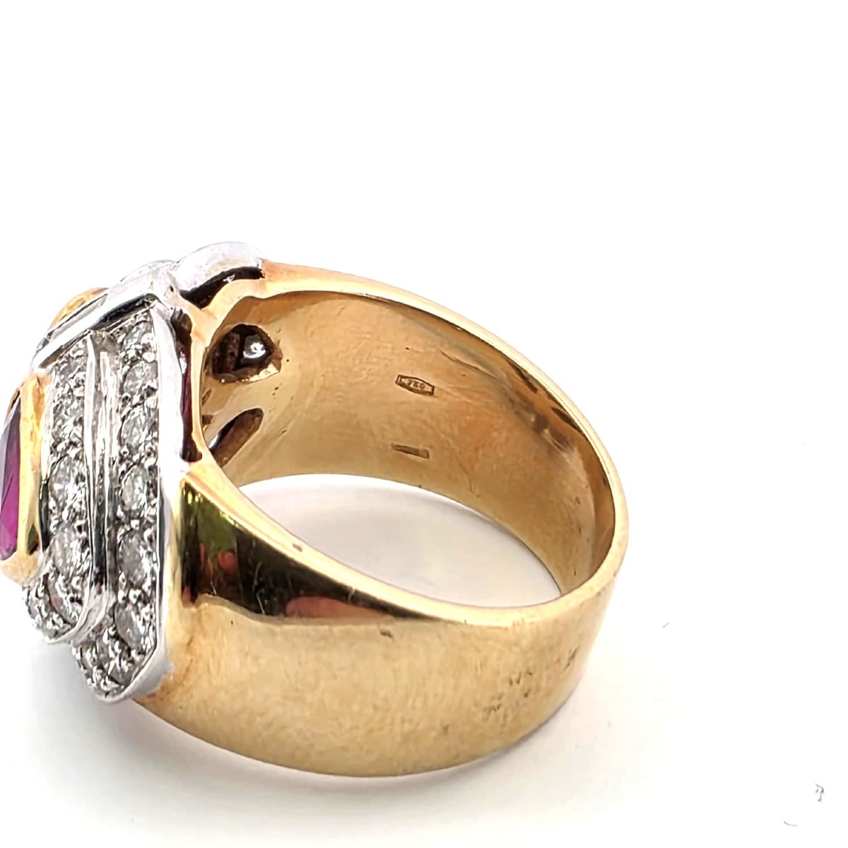 Bague années 70' en or jaune 18kt avec rubis et diamants -photo-1