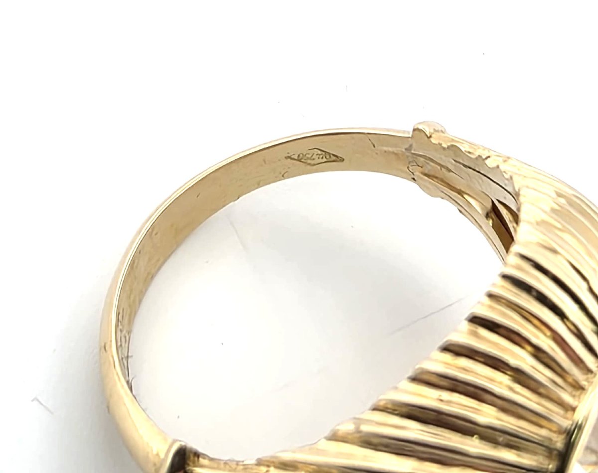 1970s-style 18-karat Yellow Gold Ring With An Old Mine Cut Diamond-photo-1