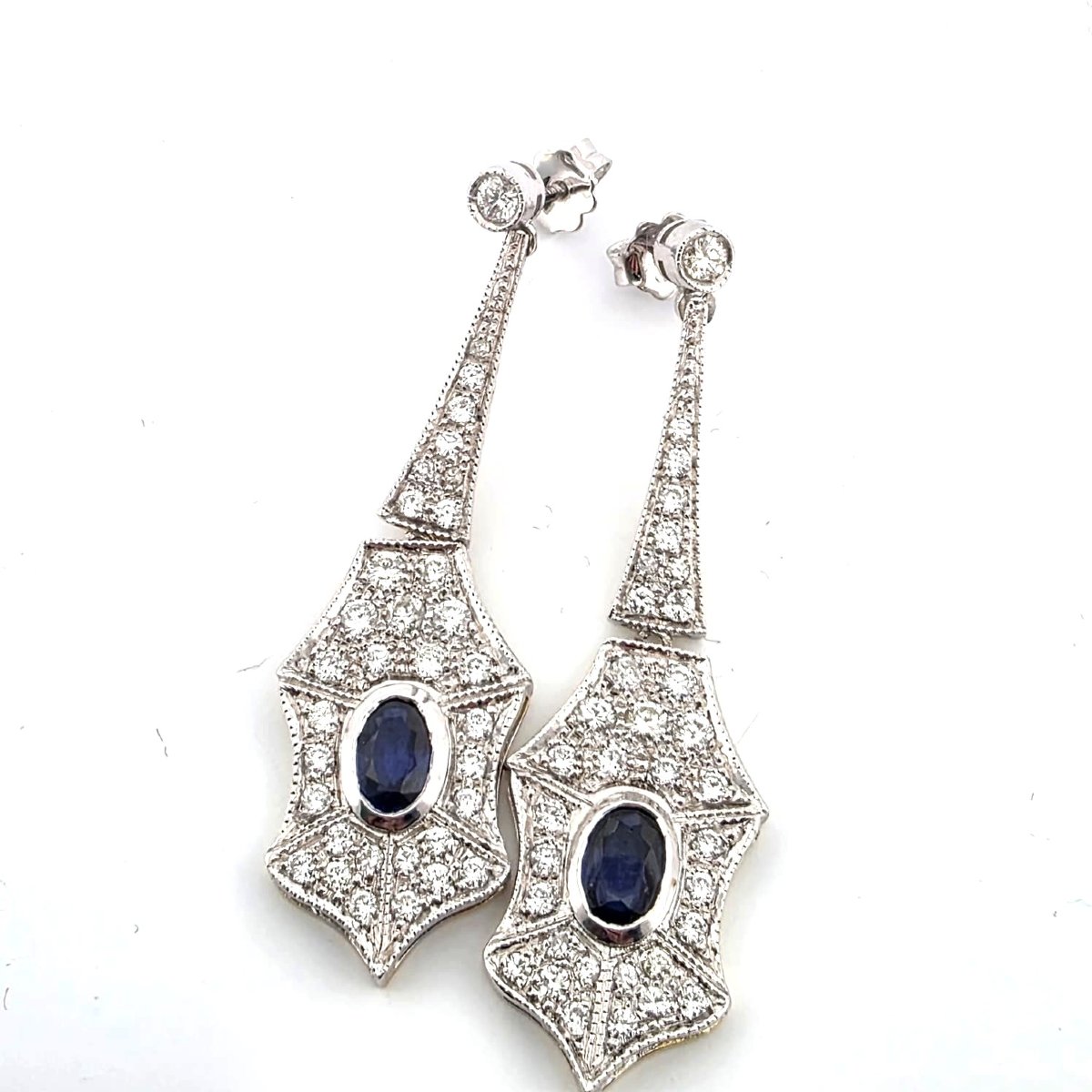 18-karat White Gold Earrings With Sapphires And Diamonds-photo-2