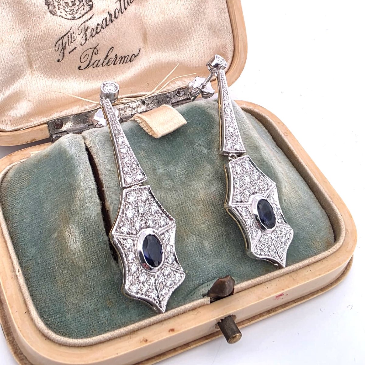 18-karat White Gold Earrings With Sapphires And Diamonds-photo-8
