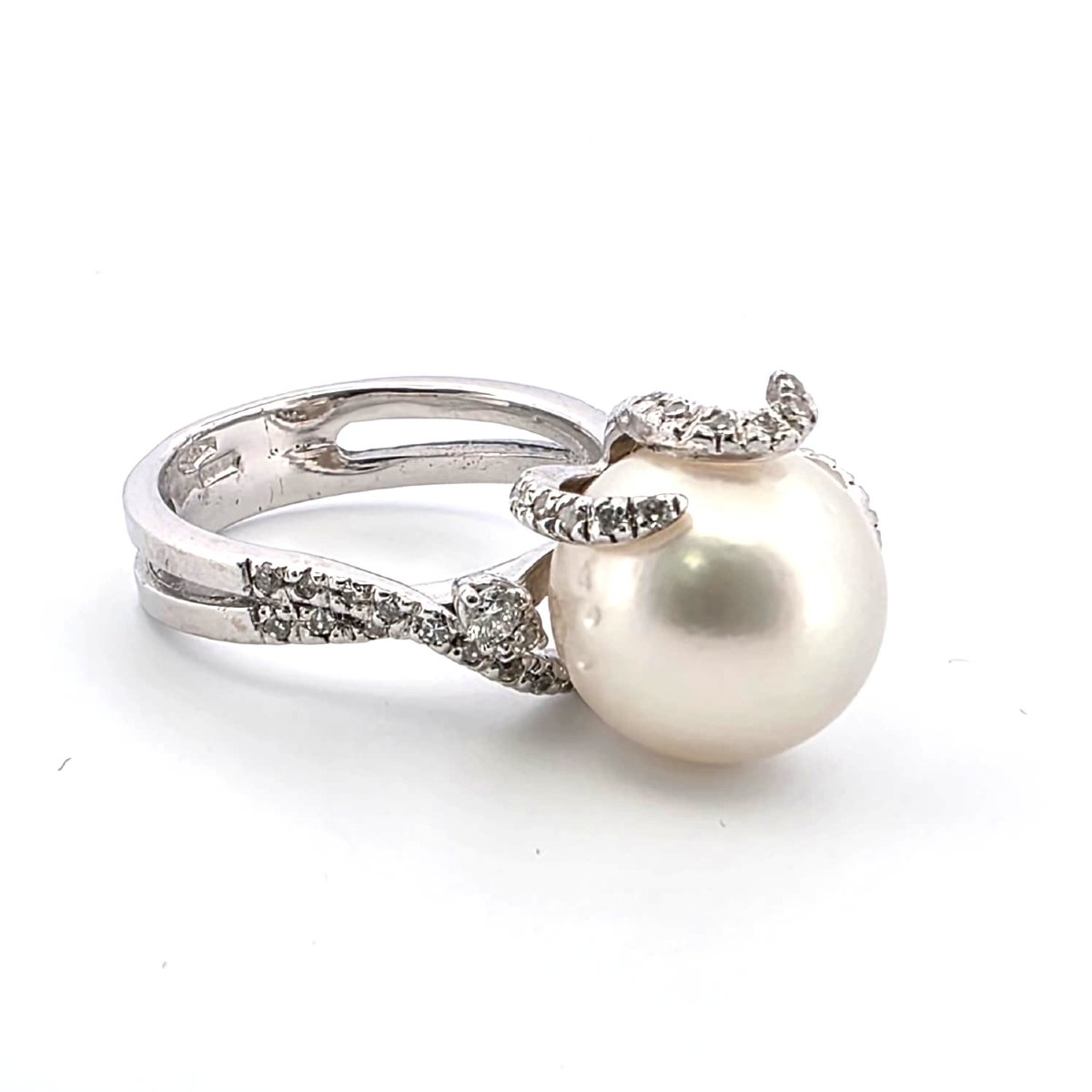 18-karat White Gold Ring With A Natural Pearl And Diamonds-photo-2
