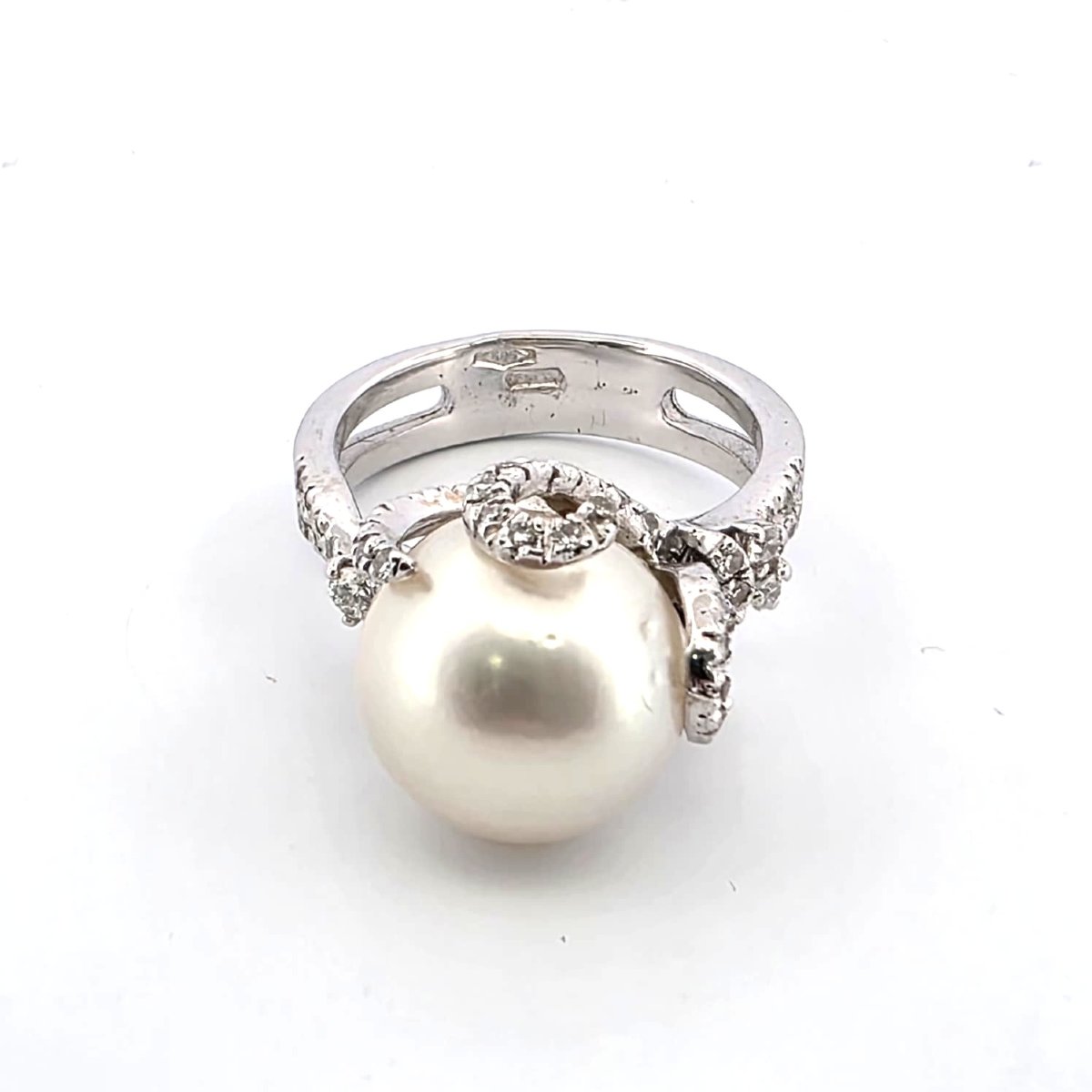 18-karat White Gold Ring With A Natural Pearl And Diamonds-photo-3