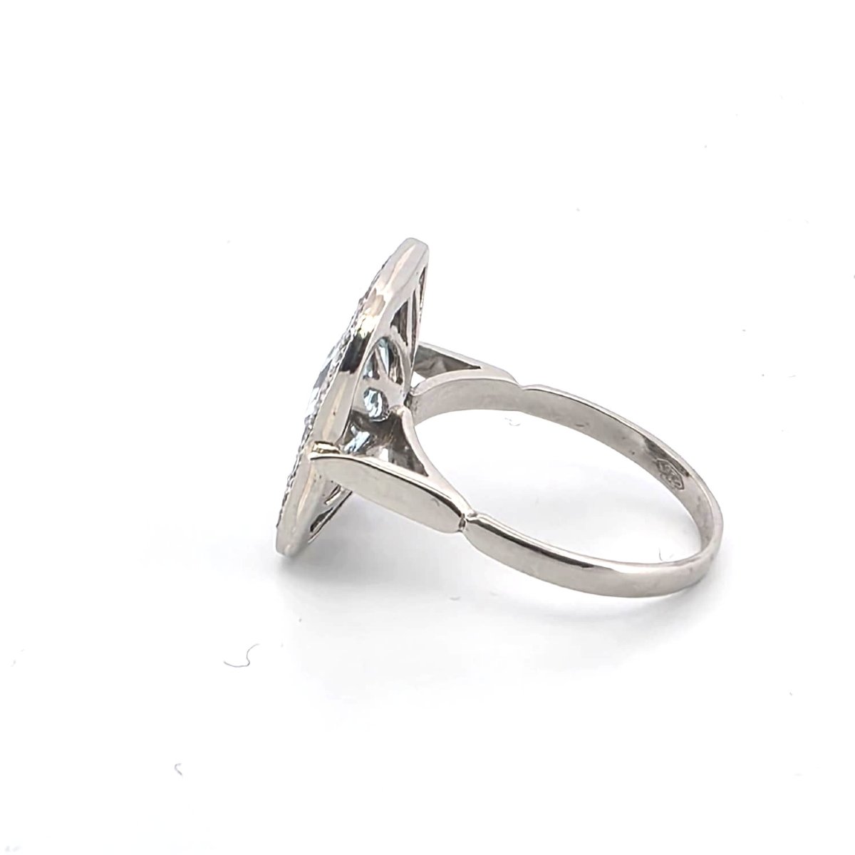 18-karat White Gold Ring With Aquamarine And Diamonds-photo-3