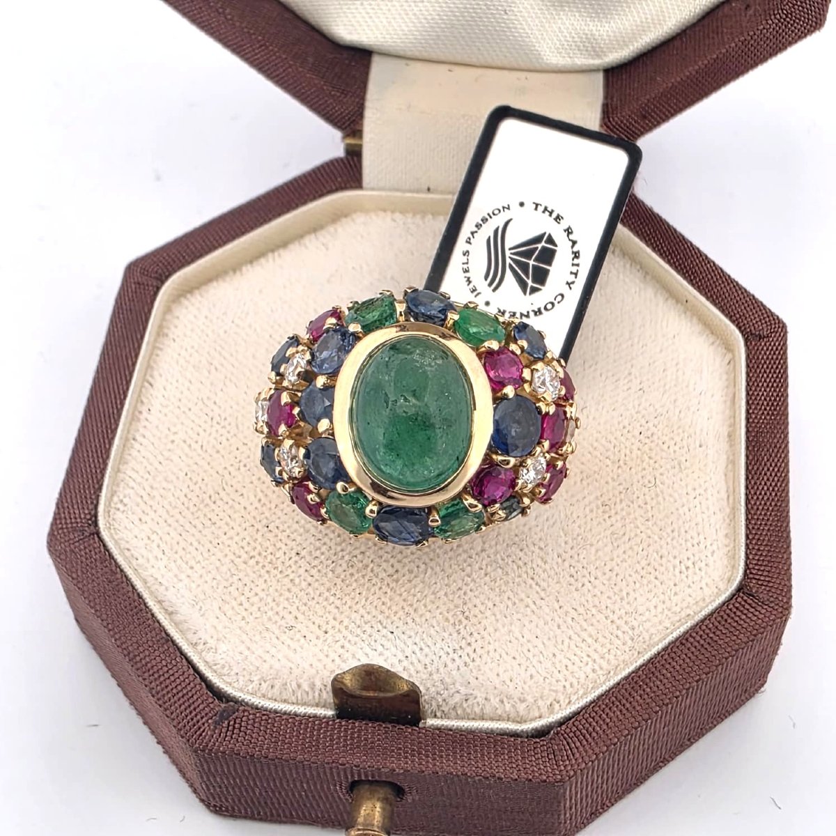 Bague années 80'/90' en or jaune 18kt avec émeraude centrale et mélange de pierres précieuses à-photo-7