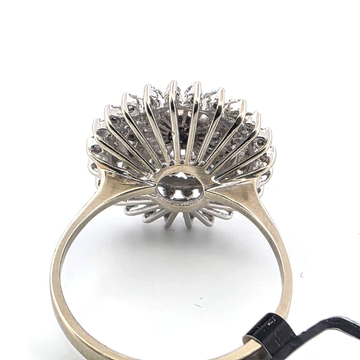 18-karat White Gold Ring With Diamonds-photo-4