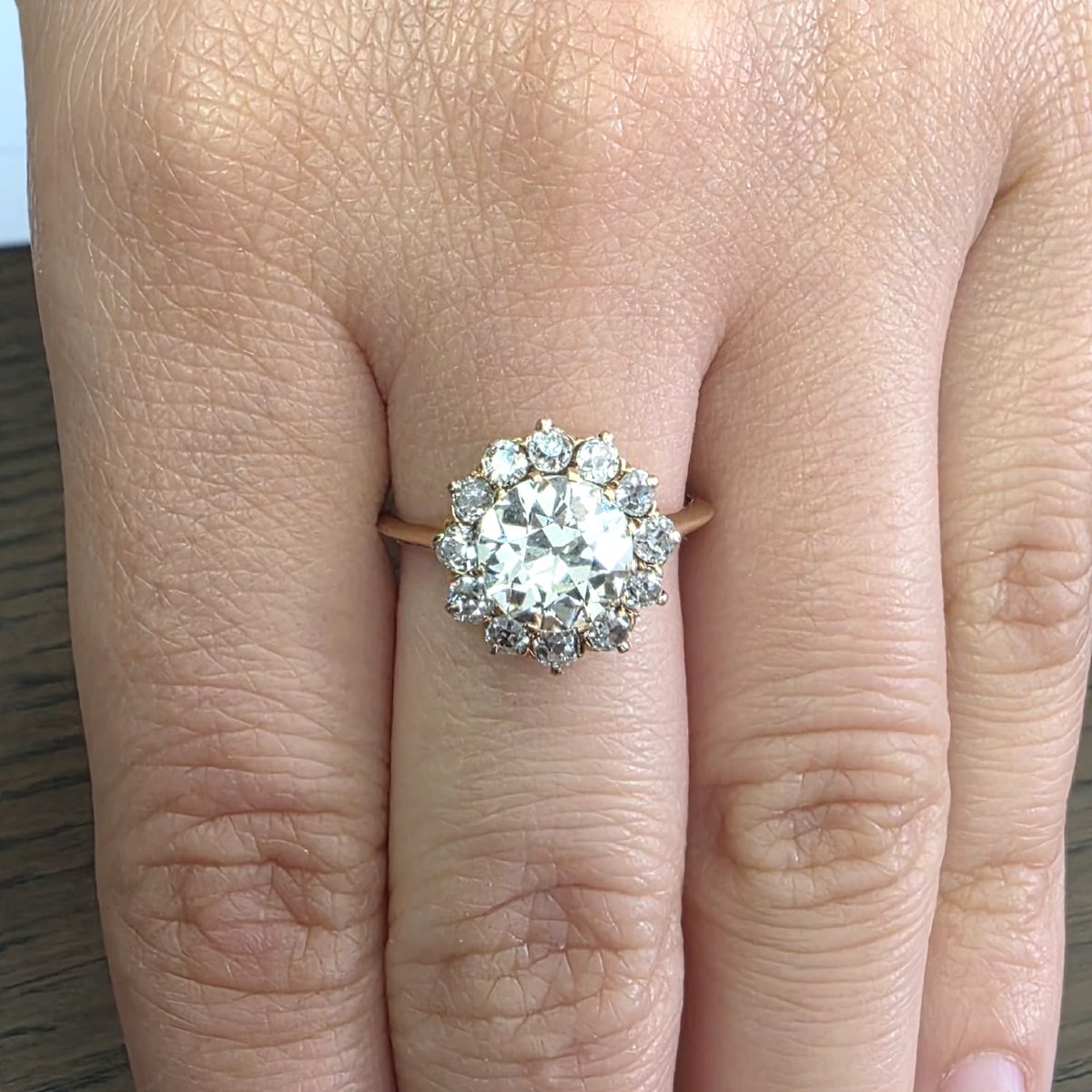 18-karat Yellow Gold Victorian Ring With A Center Diamond And Accent Diamonds-photo-2
