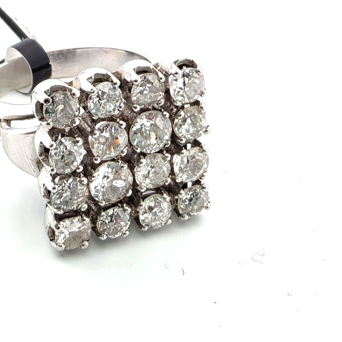 Vintage Checkerboard Ring In 18-karat White Gold And Diamonds-photo-2
