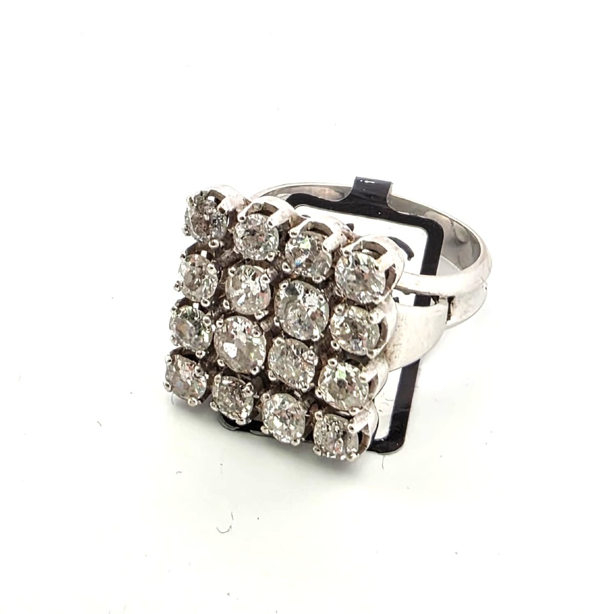 Vintage Checkerboard Ring In 18-karat White Gold And Diamonds-photo-3