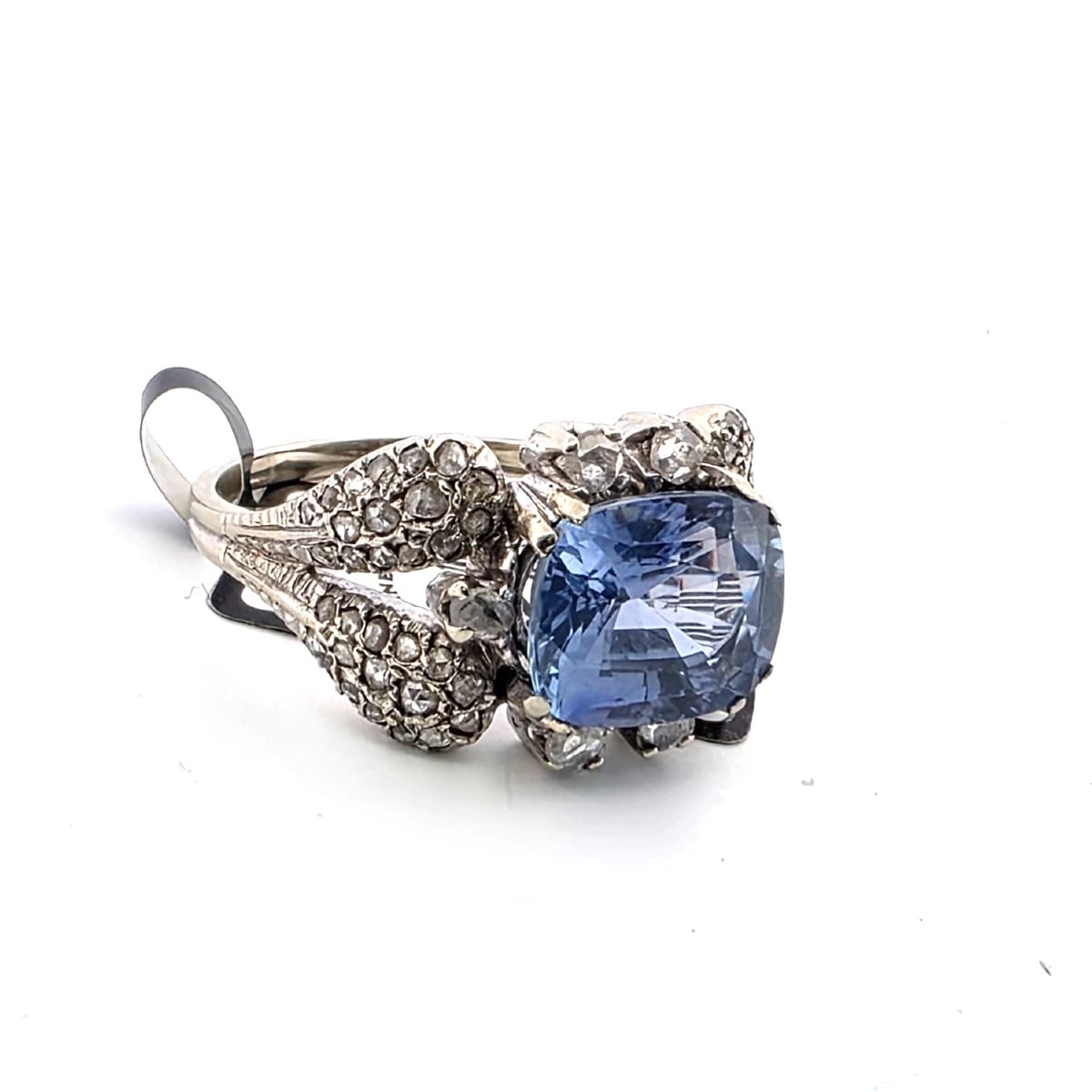 18k White Gold Ring With A Ceylon Sapphire And Diamonds  Weight Of The Jewelry: 7.4 G  Ring Size: 18.-photo-4