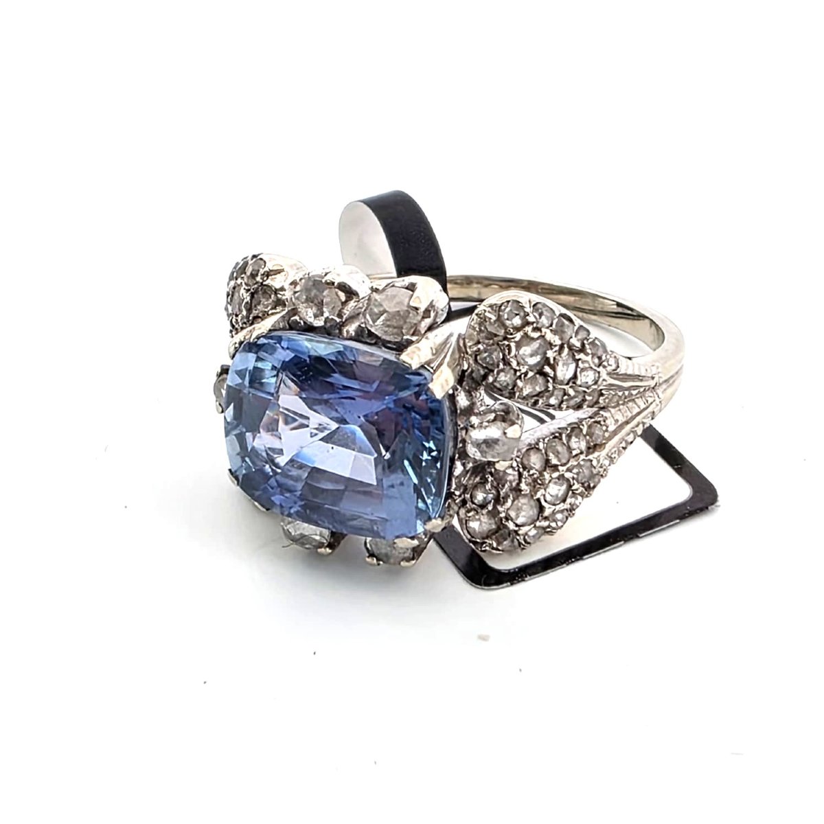 18k White Gold Ring With A Ceylon Sapphire And Diamonds  Weight Of The Jewelry: 7.4 G  Ring Size: 18.-photo-5