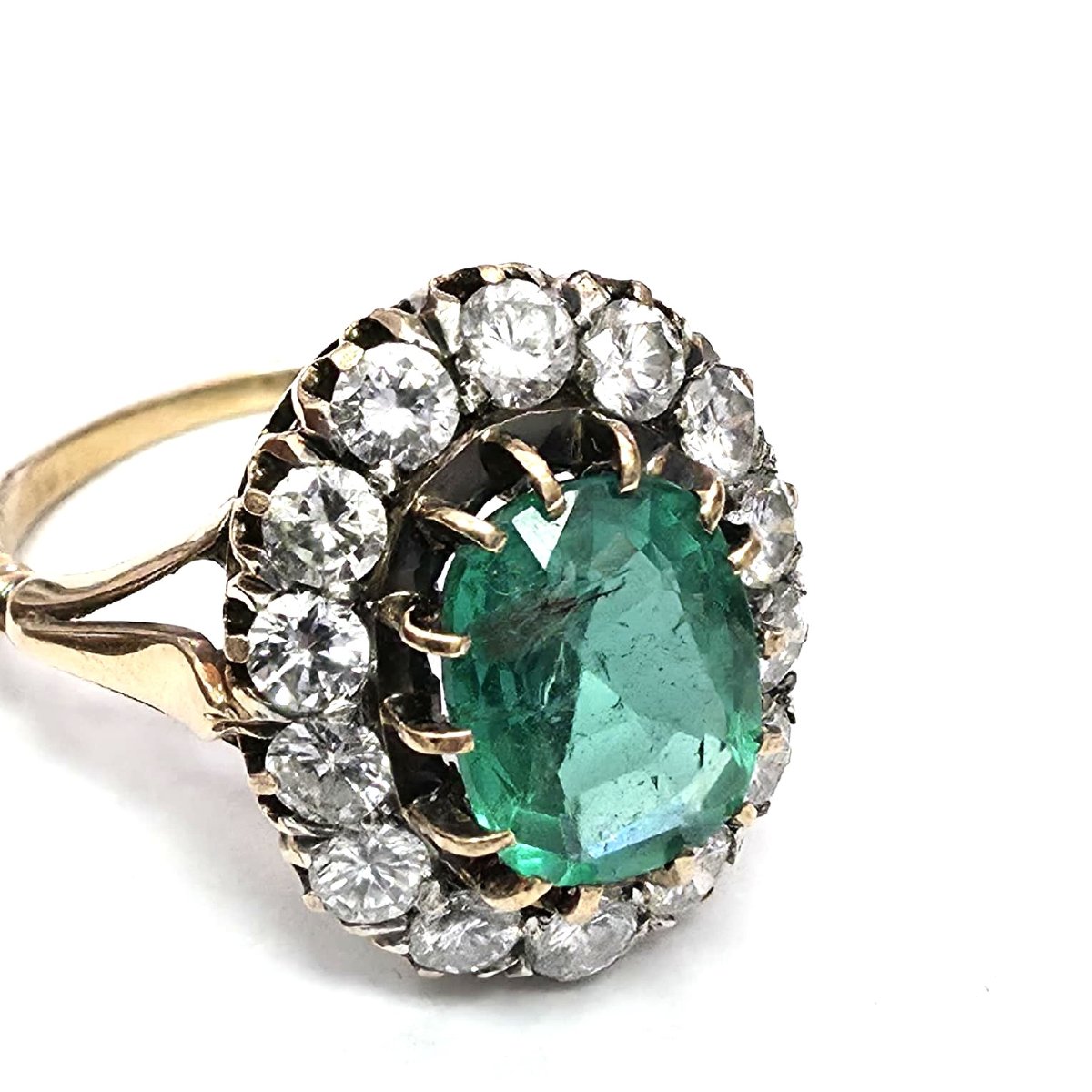 18-karat Yellow Gold Ring With Diamonds And An Emerald-photo-4