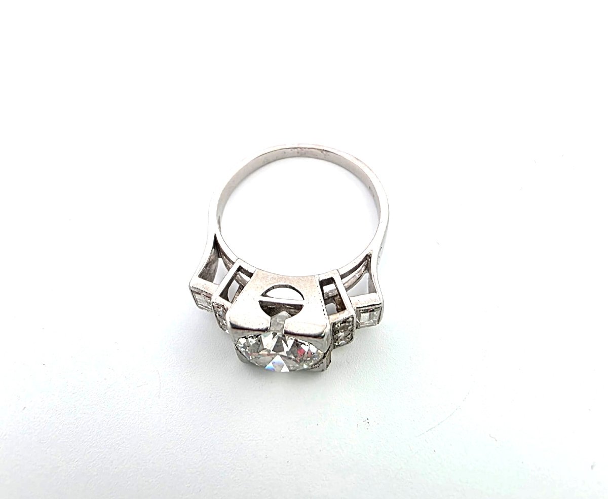18-karat White Gold Ring With Diamonds-photo-5