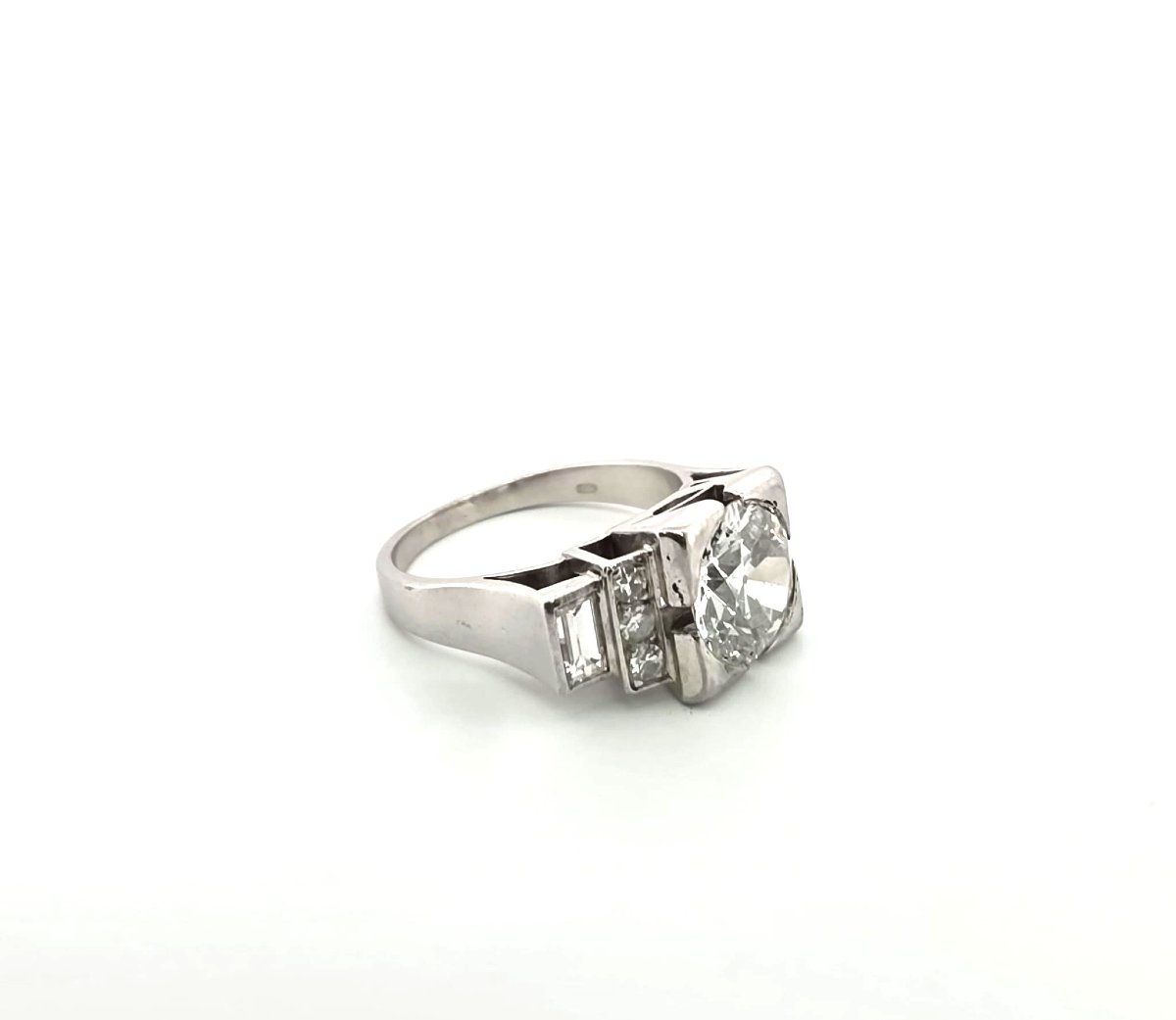 18-karat White Gold Ring With Diamonds-photo-6