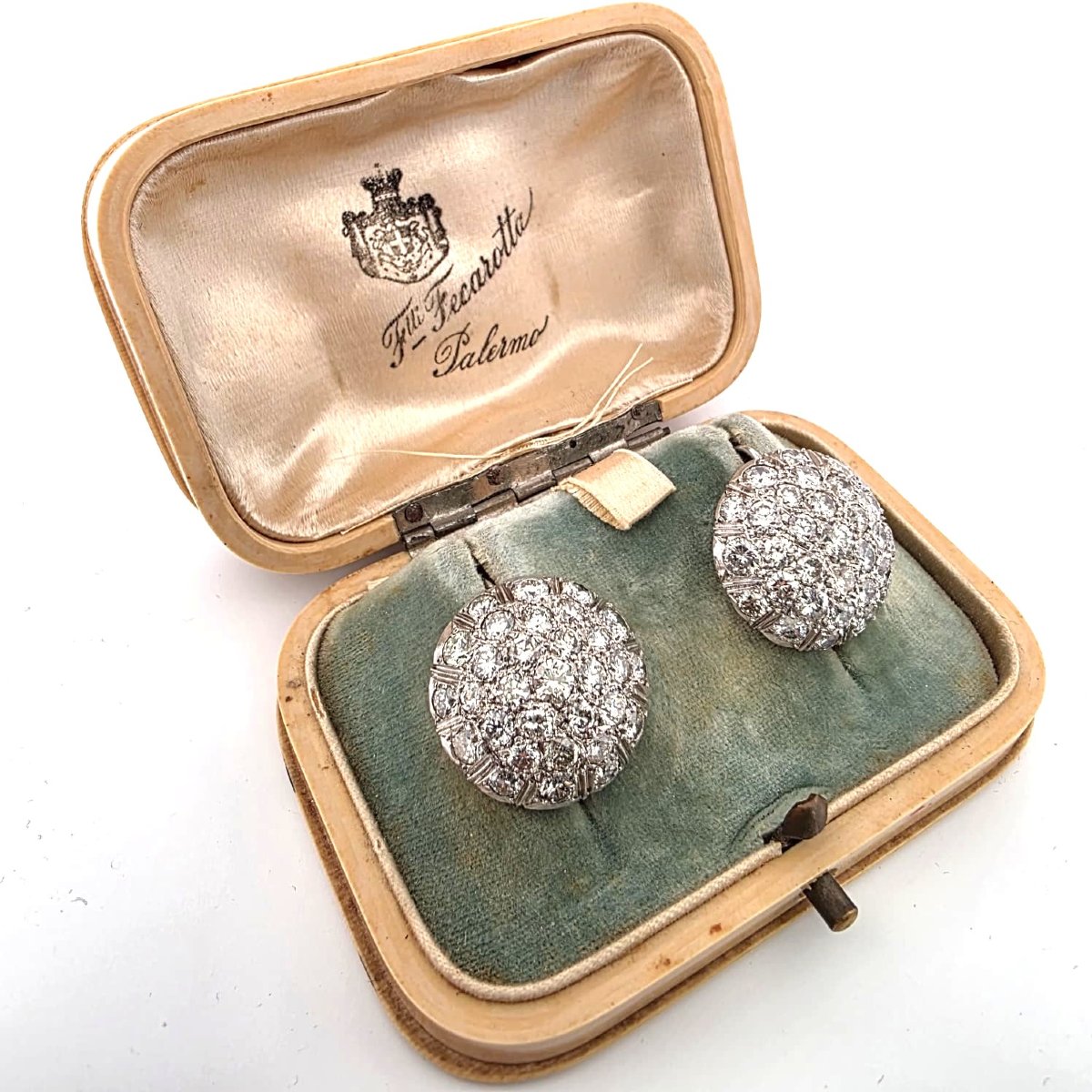 18-karat Gold Earrings With Diamonds-photo-4