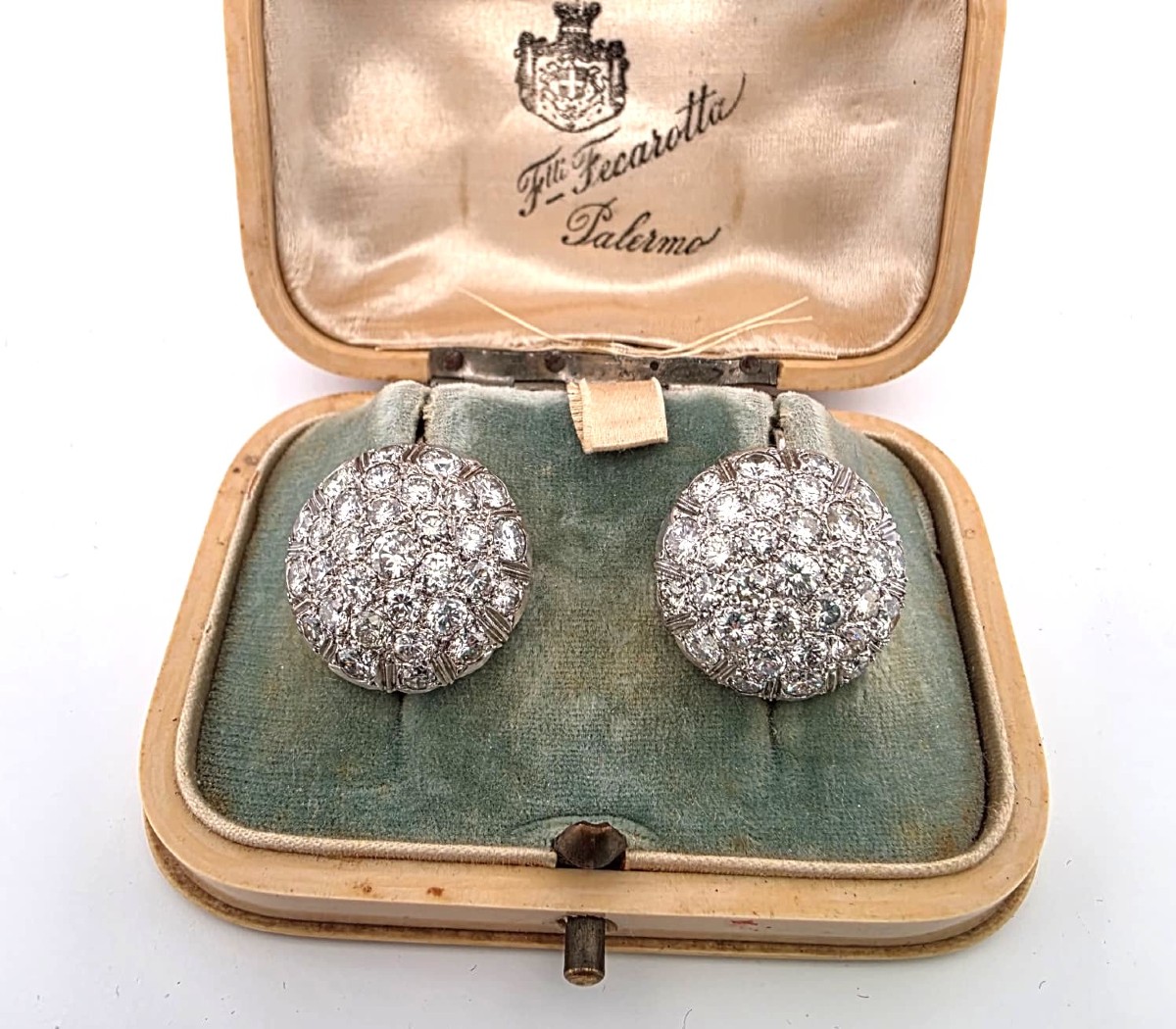 18-karat Gold Earrings With Diamonds