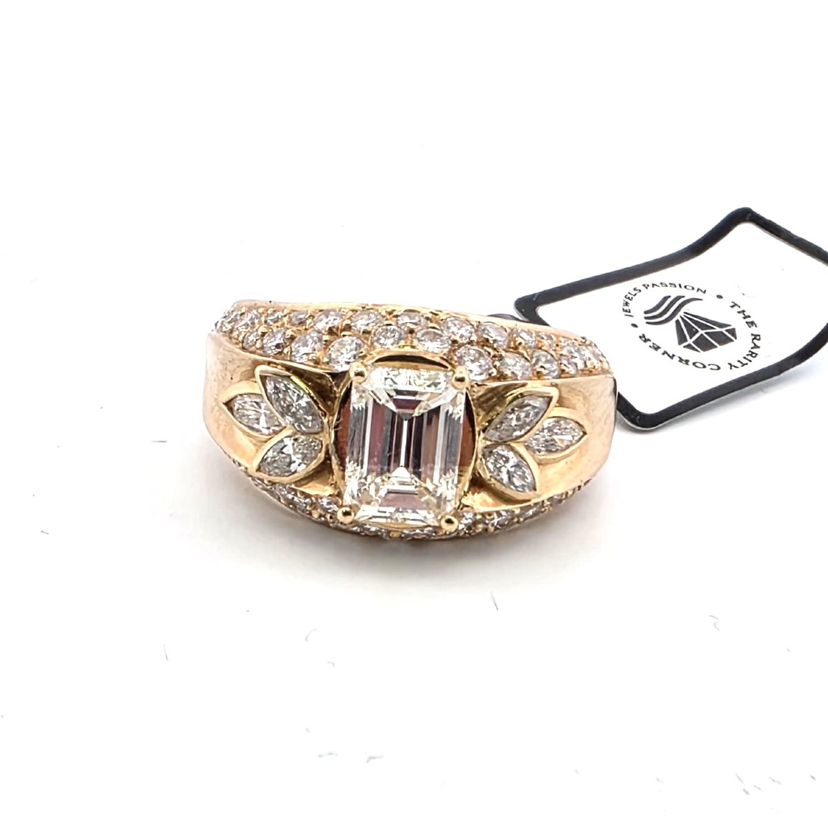 18-karat Yellow Gold Ring With Diamonds-photo-4