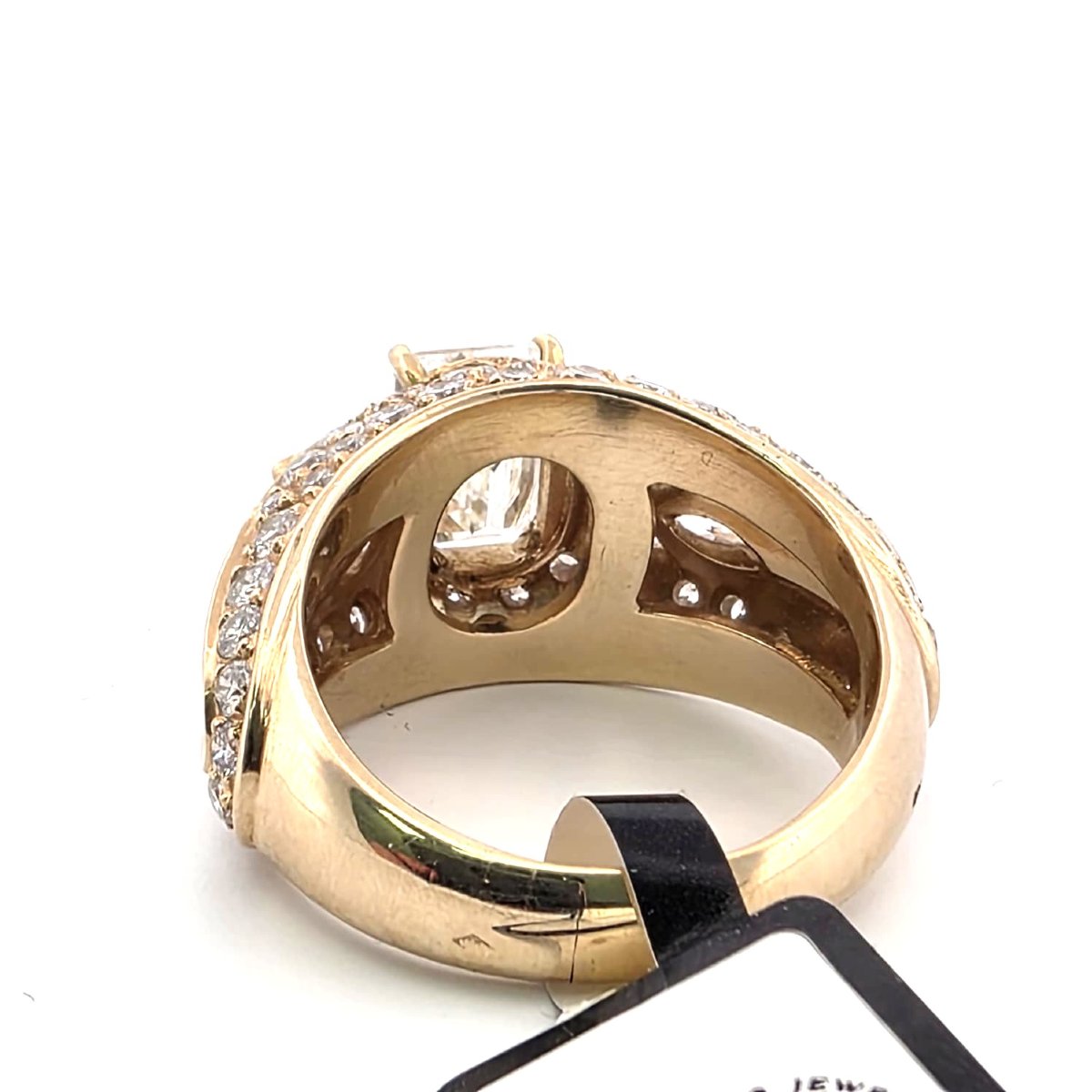 18-karat Yellow Gold Ring With Diamonds-photo-1