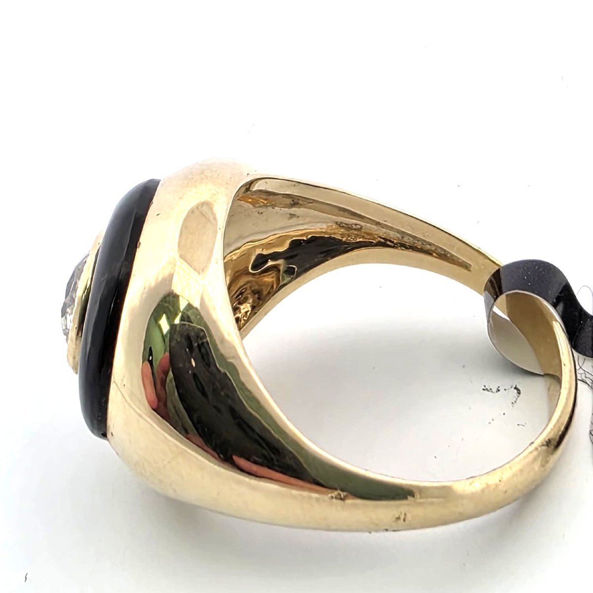 18-karat Yellow Gold Ring With A Diamond And Onyx-photo-8