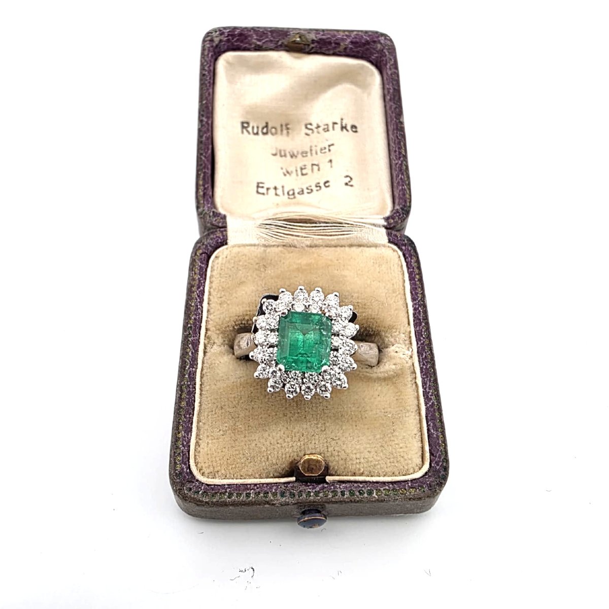 Bague en or blanc 18kt avec diamants et émeraude-photo-6