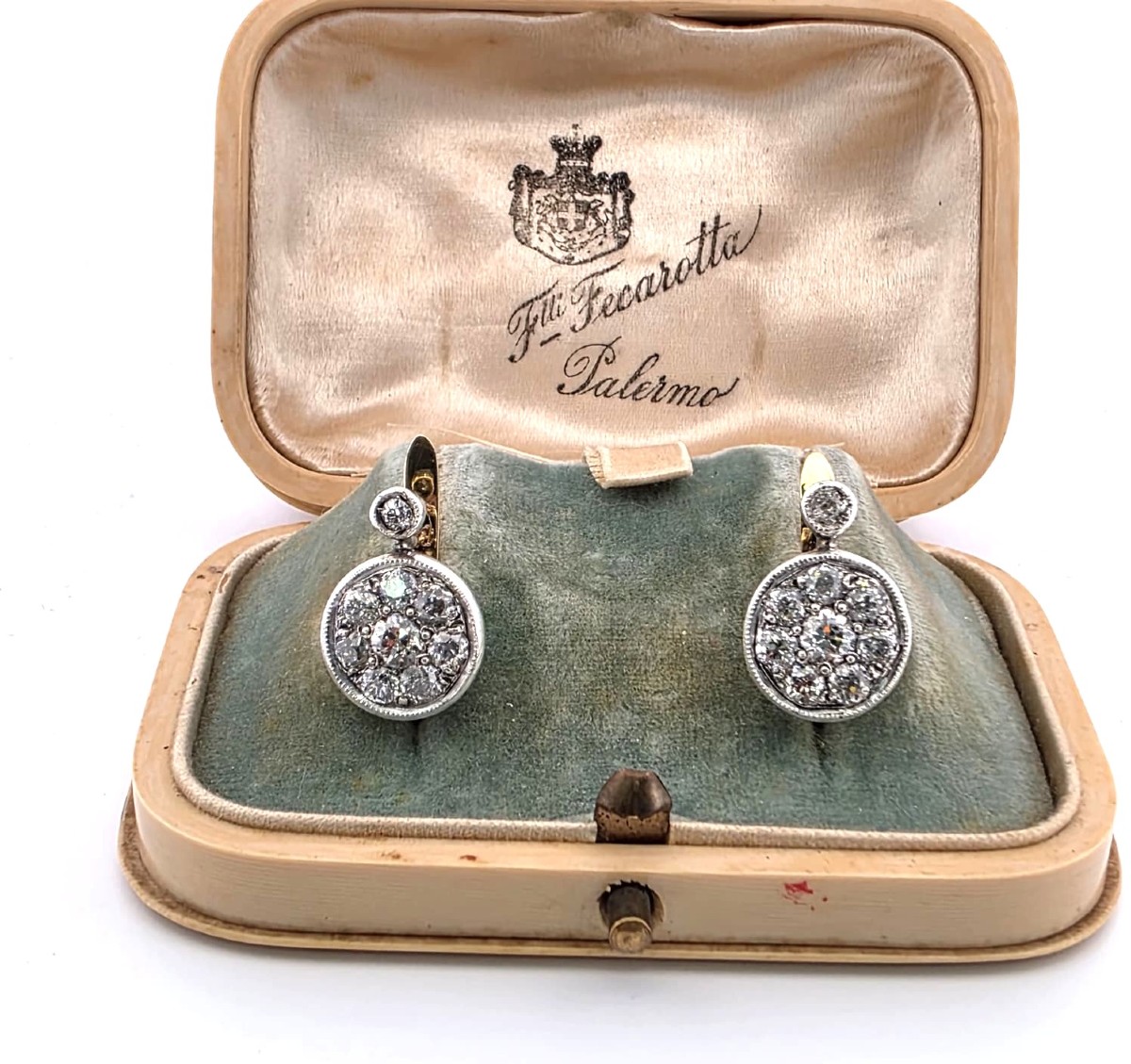 Boucles d’oreilles en or blanc et jaune 18kt avec diamants