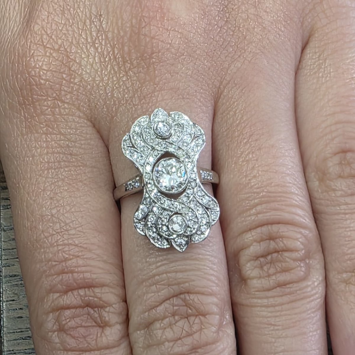 18-karat Yellow Gold Ring With Diamonds-photo-7