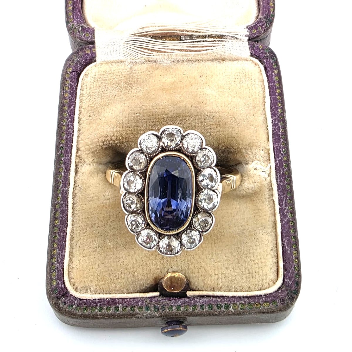 Edwardian-era Ring In 18-karat Gold And Silver With A Sapphire And Diamonds