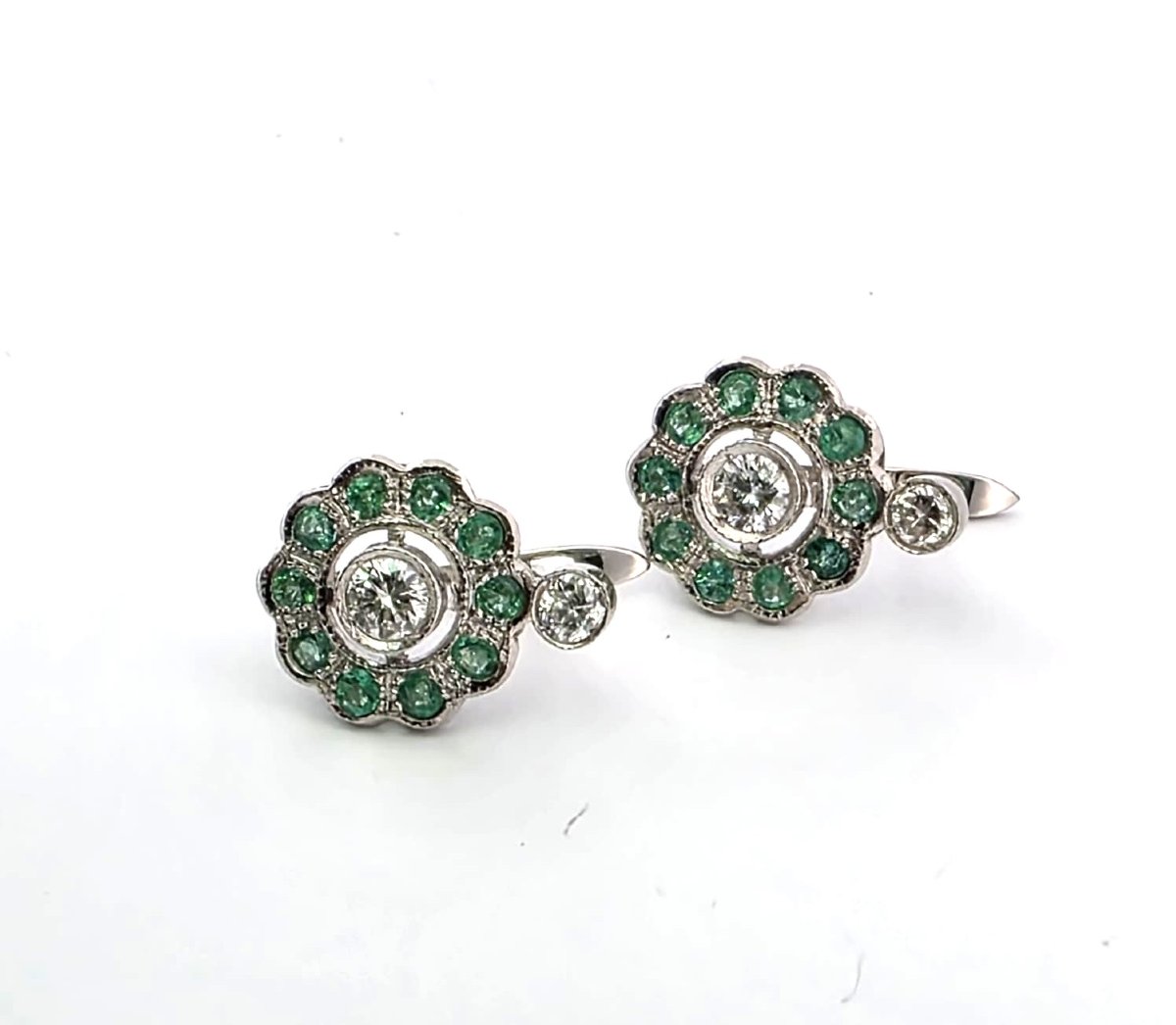 Platinum Earrings With Emeralds And Diamonds-photo-4