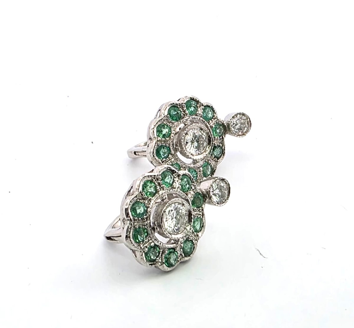 Platinum Earrings With Emeralds And Diamonds-photo-3