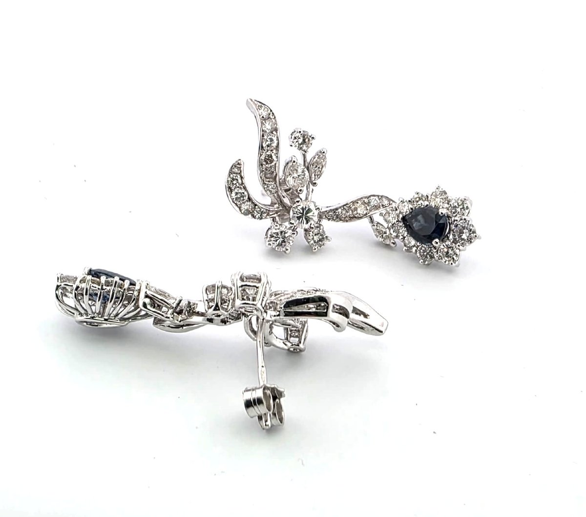 18-karat White Gold Earrings With Diamonds And Sapphires-photo-4