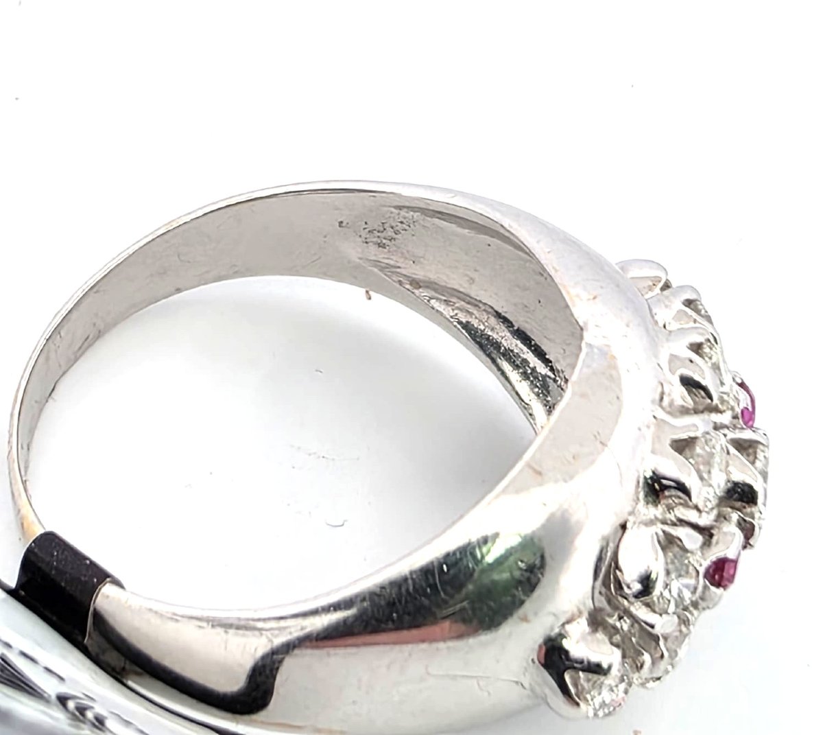 18-karat White Gold Ring With Diamonds And Rubies-photo-3