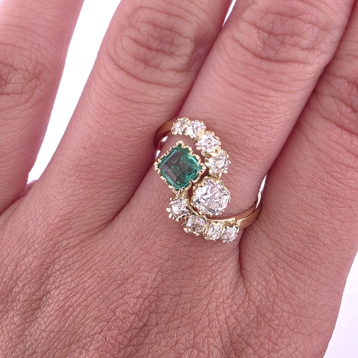 18-karat Yellow Gold Ring With Diamonds-photo-1