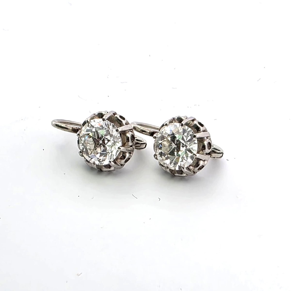 Boucles d’oreilles avec des diamants-photo-3