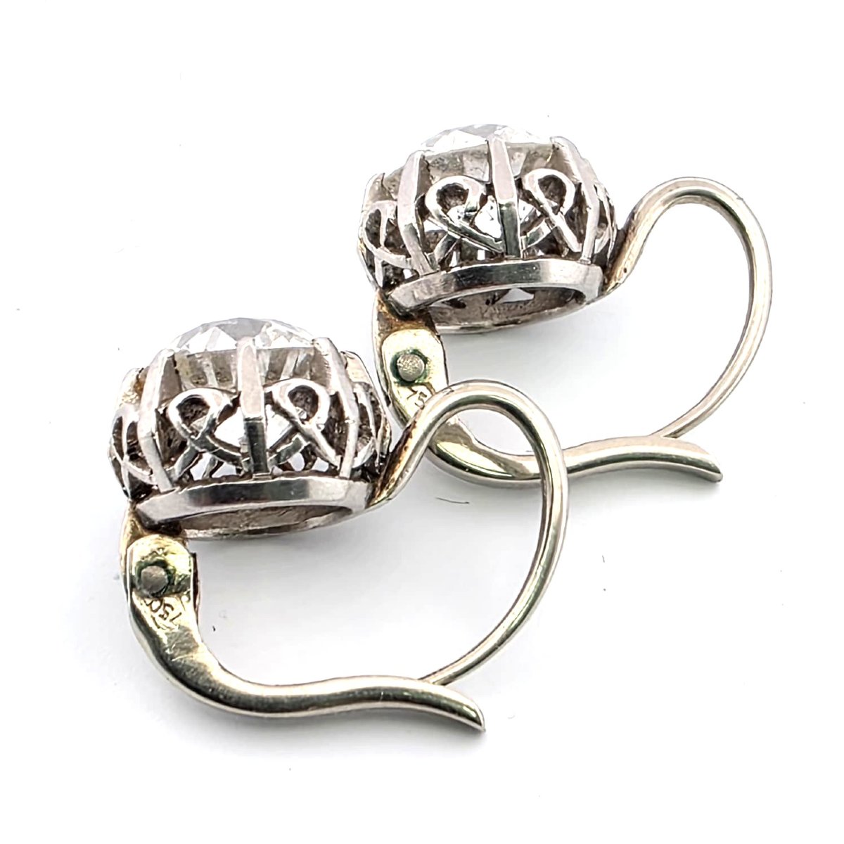 Boucles d’oreilles avec des diamants-photo-3