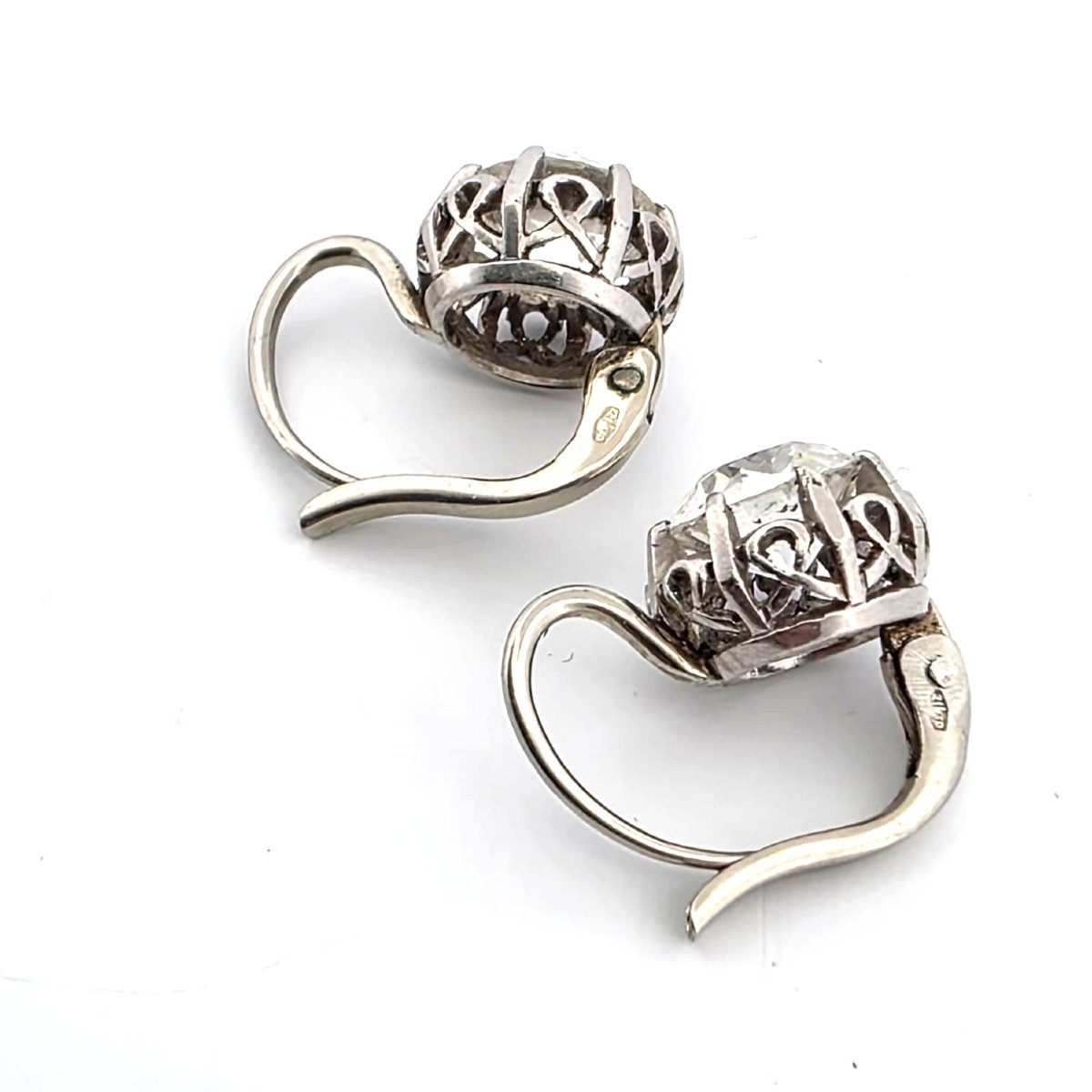 Boucles d’oreilles en or blanc 18kt avec des diamants importants-photo-2