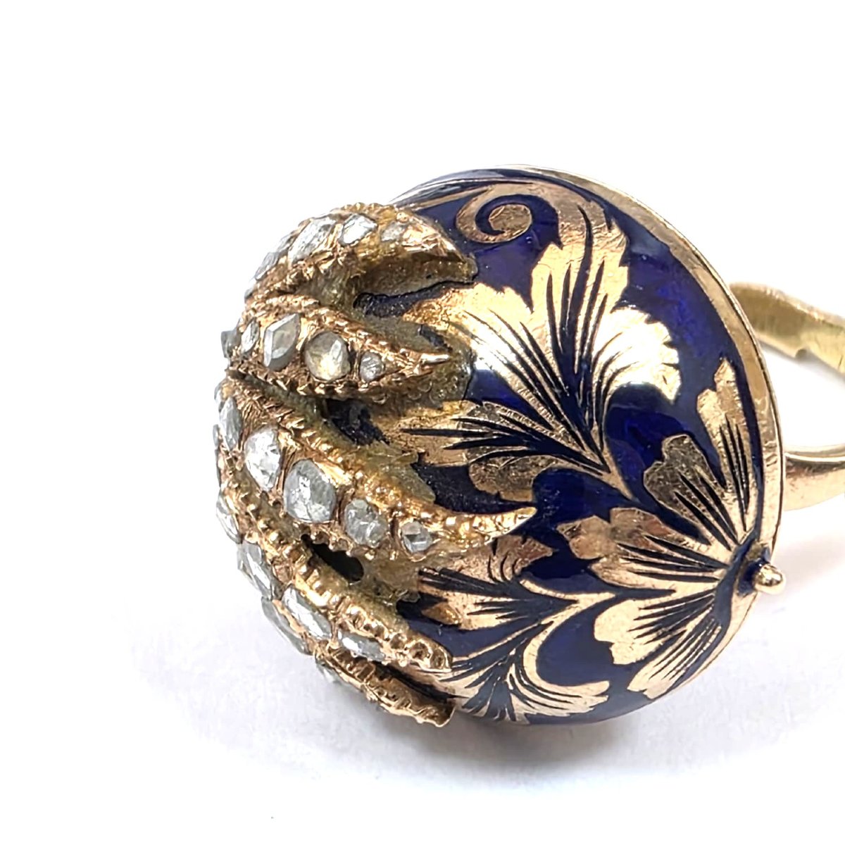 9-karat Yellow Gold "poison Ring" With Enamel And Half-rose-cut Diamonds.-photo-3